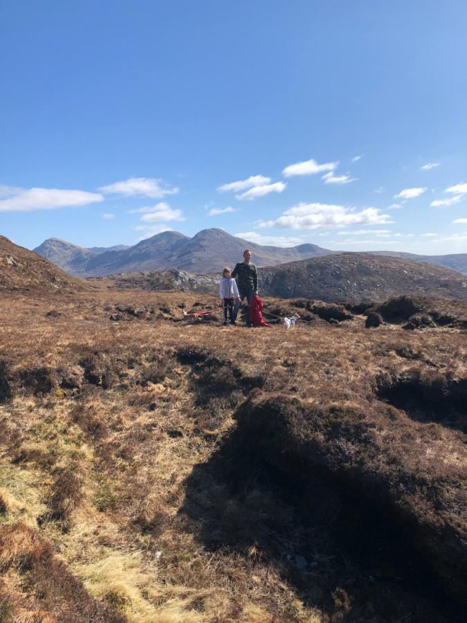 Letterfrack Farm Lodge House In Letterfrack Village Connemara מראה חיצוני תמונה